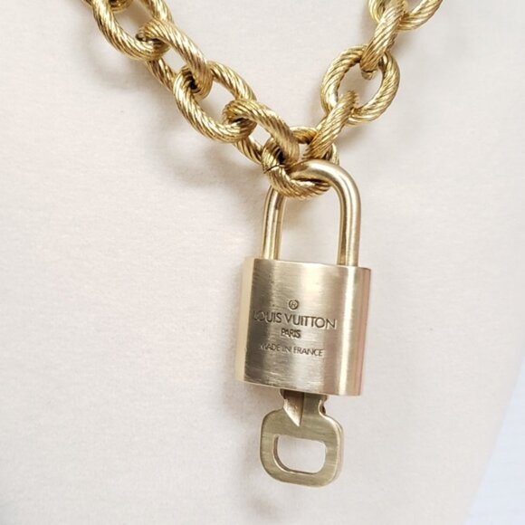 Louis Vuitton Lock & Key Gold with Unbranded CubanGeometry Stainless Steel Chain - Picture 4 of 10